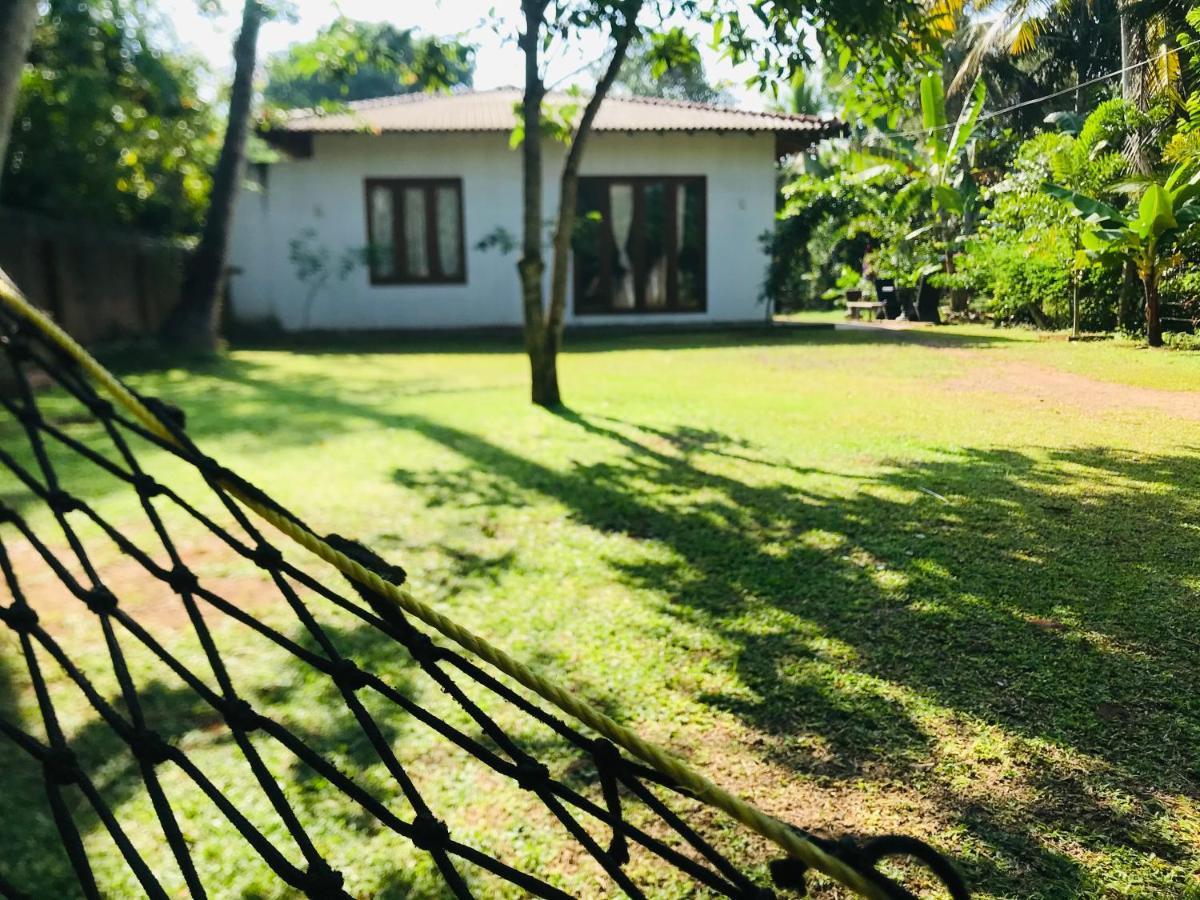 Secret House * Dickwella